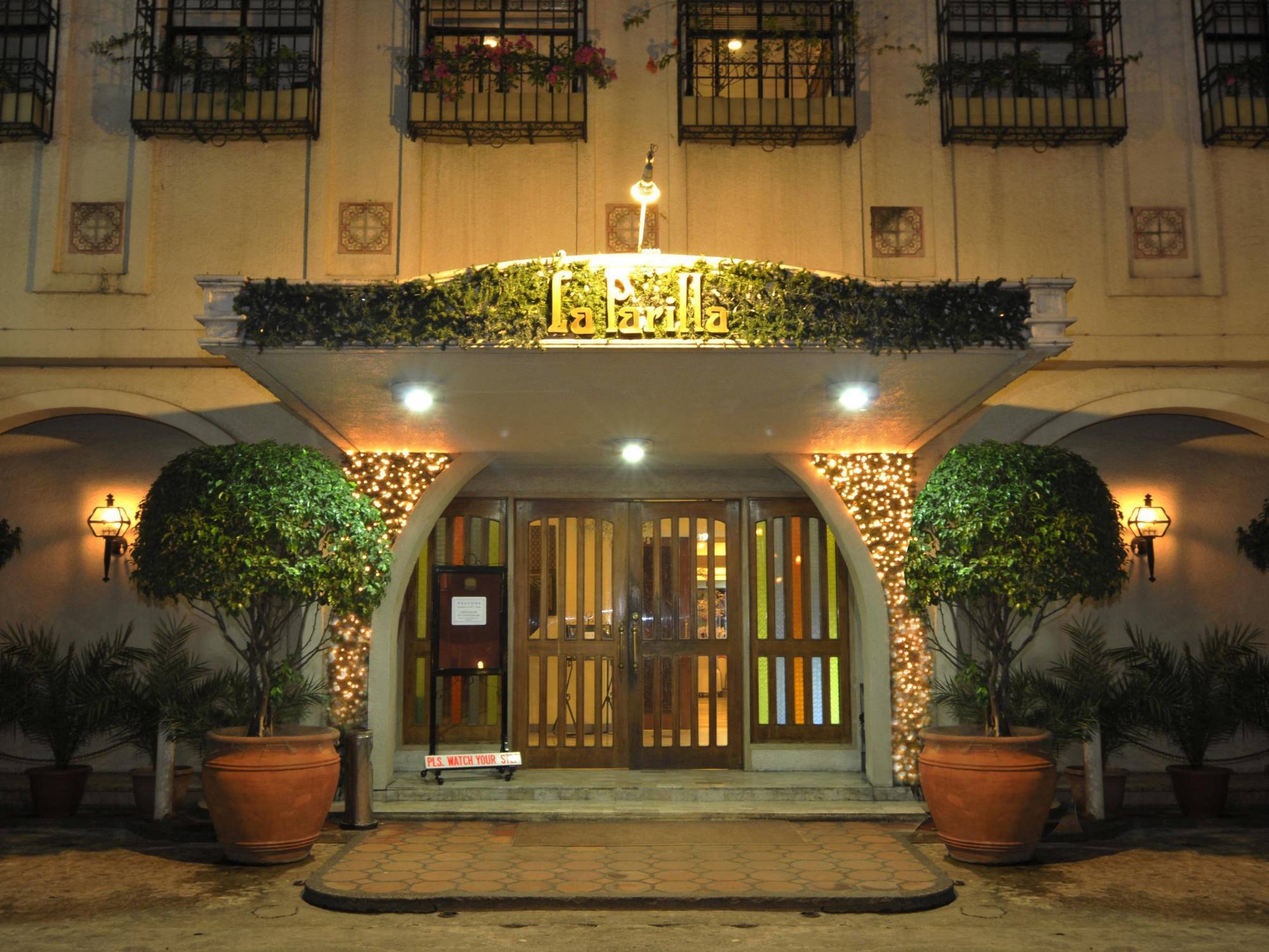 La Parilla Hotel Cabanatuan City Zewnętrze zdjęcie